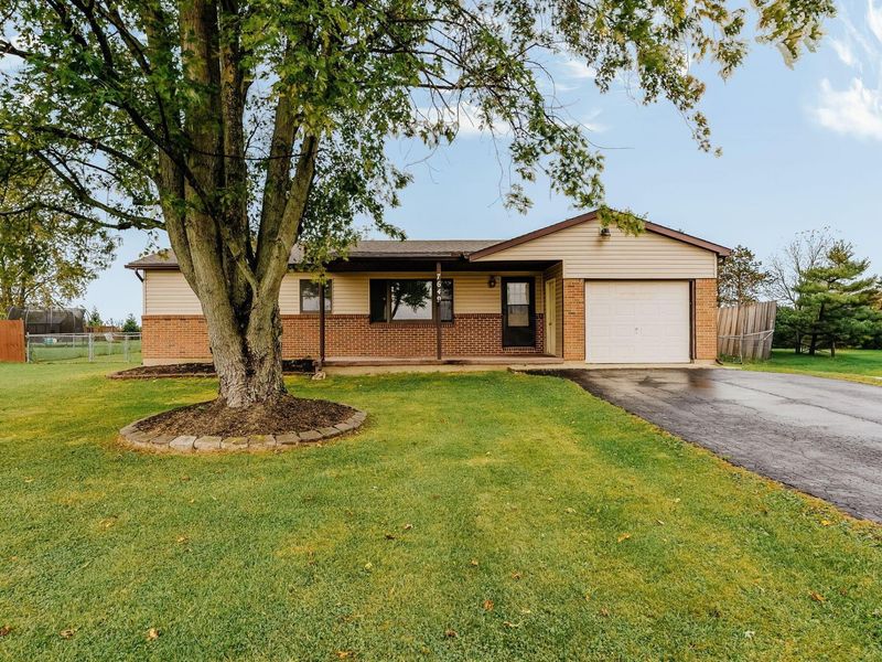 7649 White Oak Road NE, Bloomingburg, OH 43106 Photo 1