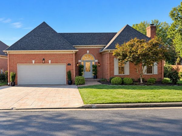 100 Carriage Way, Hendersonville, TN 37075