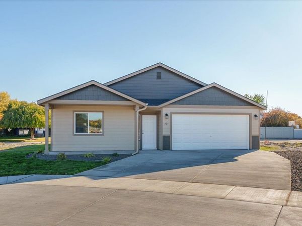 425 N Garvin Ct, Greenacres, WA 99016