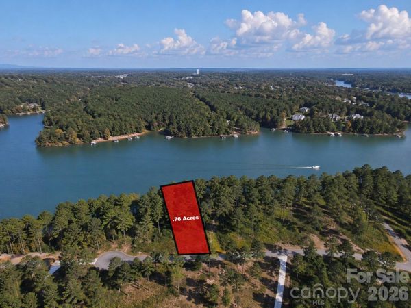 3060 Jumping Run , Connelly Springs, NC 28612