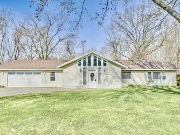 4328 Fikes Road, Benton Harbor, MI 49022