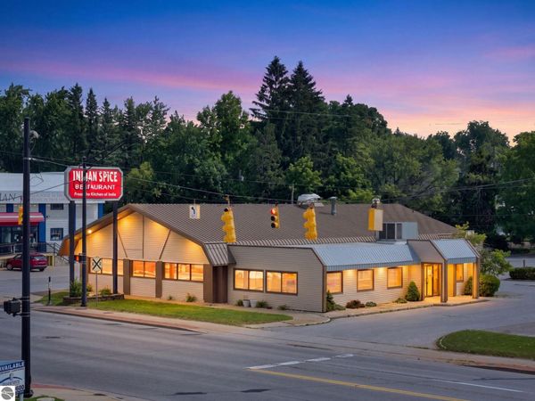 621 Mitchell Street S, Cadillac, MI 49601
