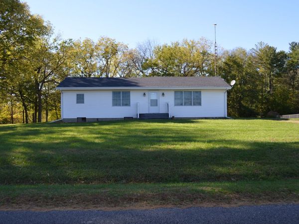 11581 2125 East Street , Princeton, IL 61356