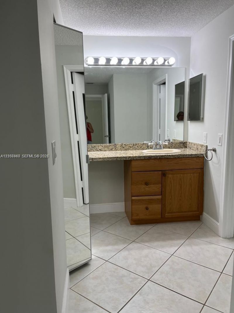 21362 Juego Cir, Unit 33E, Boca Raton, FL 33433 Photo