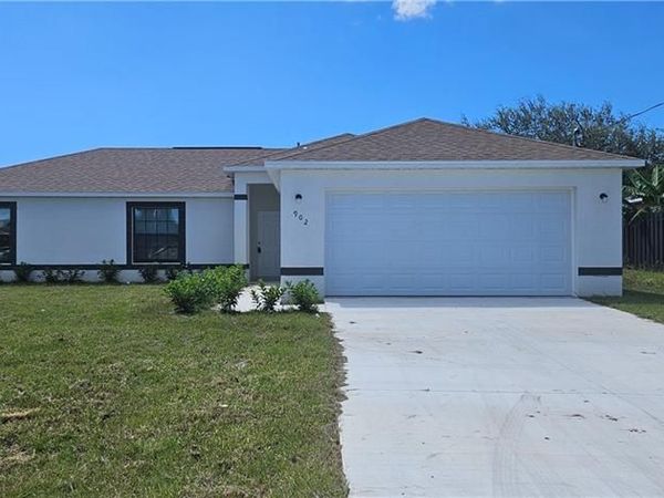 902 N 2nd PL, CAPE CORAL, FL 33909