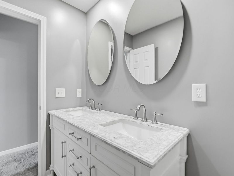 495 Clairbrook Avenue , Unit JG5, Columbus, OH 43228 Photo 22