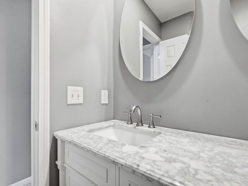 495 Clairbrook Avenue , Unit JG5, Columbus, OH 43228 Photo 23
