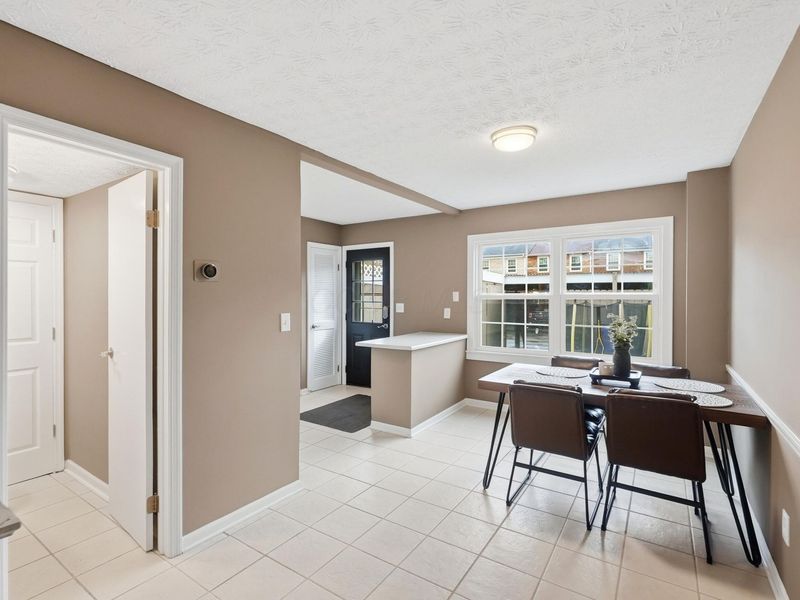 495 Clairbrook Avenue , Unit JG5, Columbus, OH 43228 Photo 7