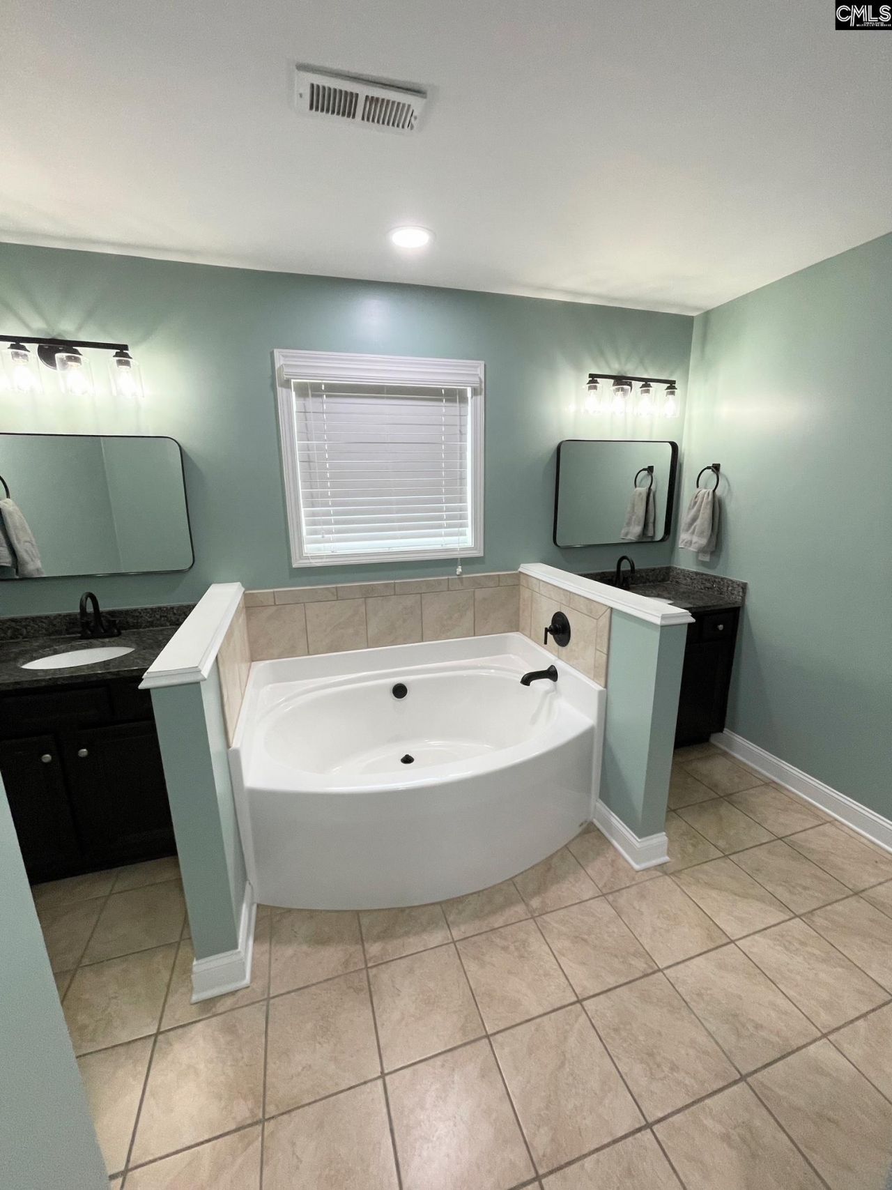 640 Stoneywater Court  Photo 23