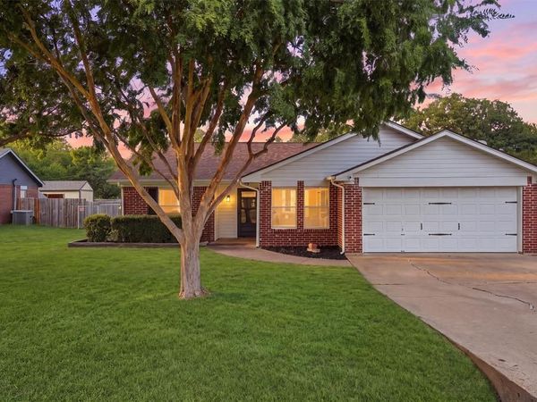 706 Shady Grove Drive, Granbury, TX 76049
