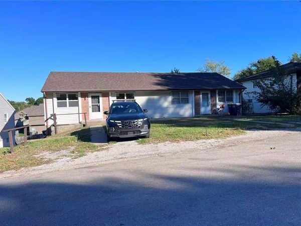 5013/5015 N Bellaire Avenue, Kansas City, MO 64119