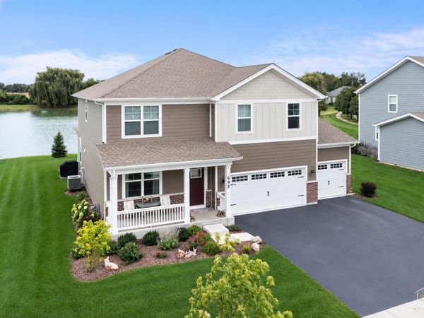 695 Kentshire Circle , Elgin, IL 60124