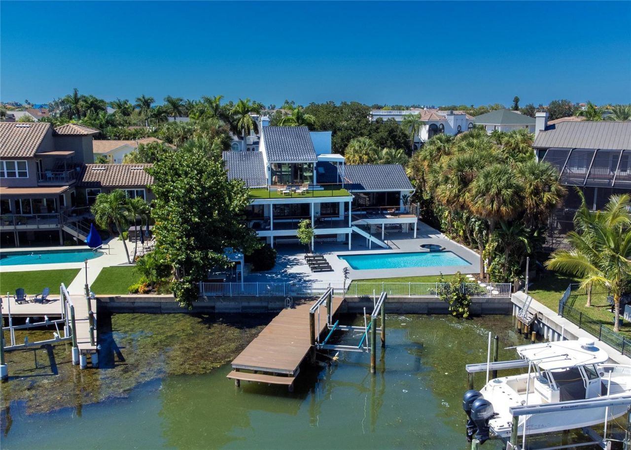 807 2nd Avenue S, Tierra Verde, FL 33715 Photo