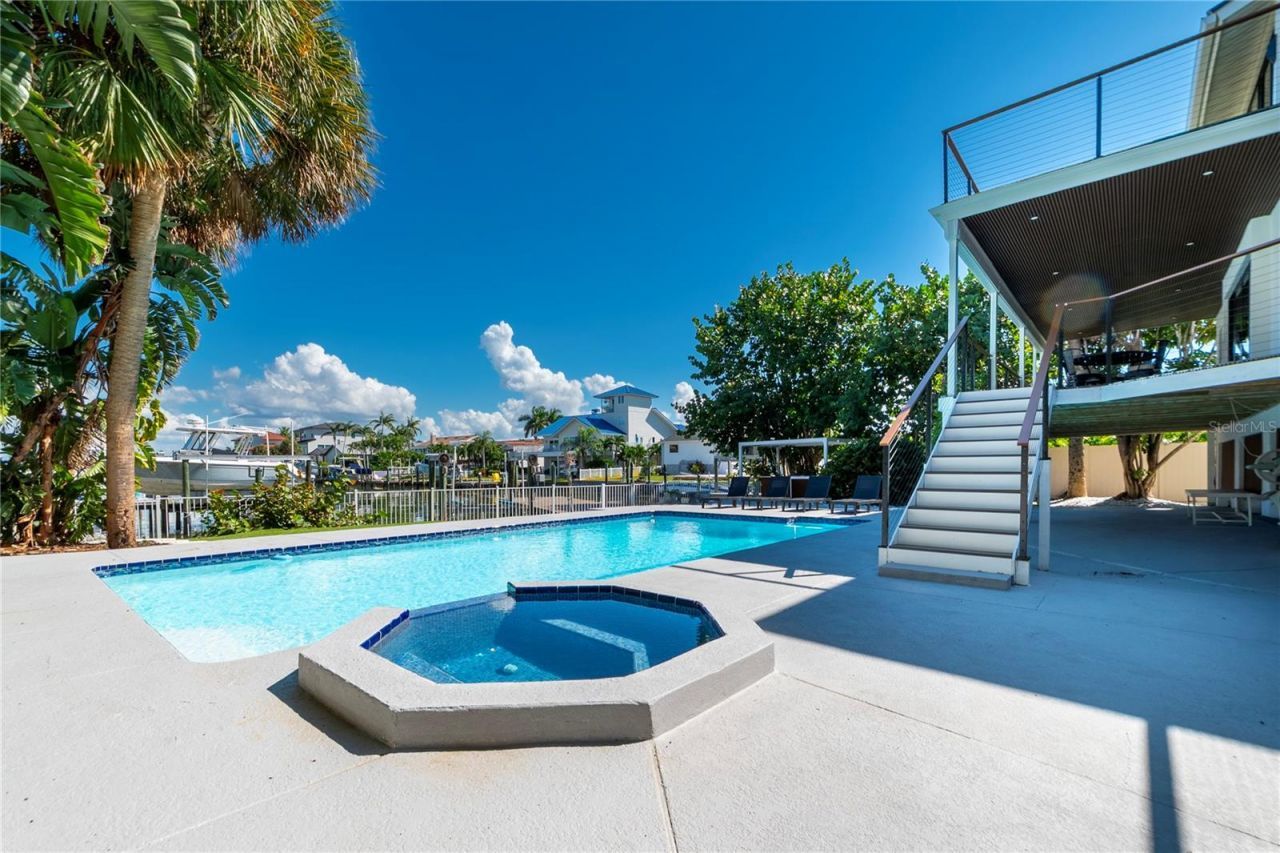 807 2nd Avenue S, Tierra Verde, FL 33715 Photo