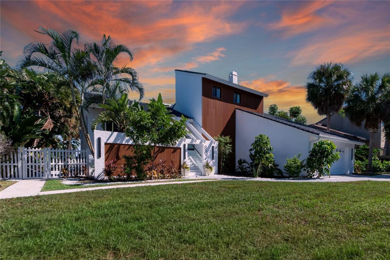 807 2nd Avenue S, Tierra Verde, FL 33715 Photo