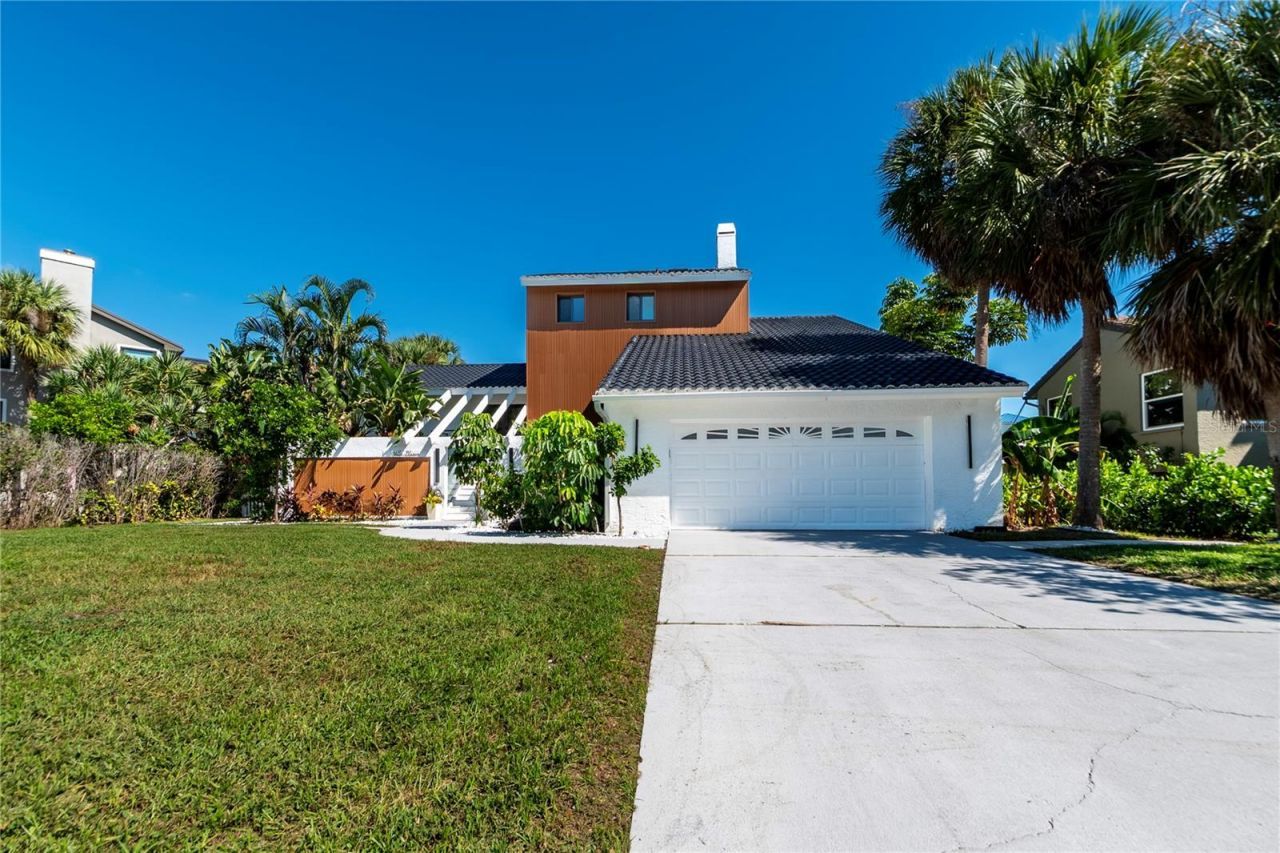 807 2nd Avenue S, Tierra Verde, FL 33715 Photo