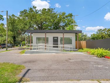 10302 N NEBRASKA AVENUE , TAMPA, FL 33612