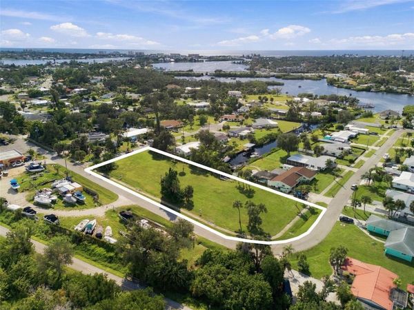 510 BUENA VISTA DRIVE , NOKOMIS, FL 34275