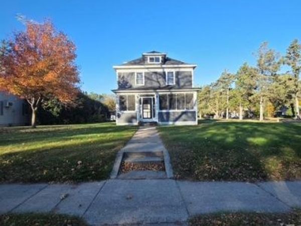 604 S Swift Avenue, Litchfield, MN 55355