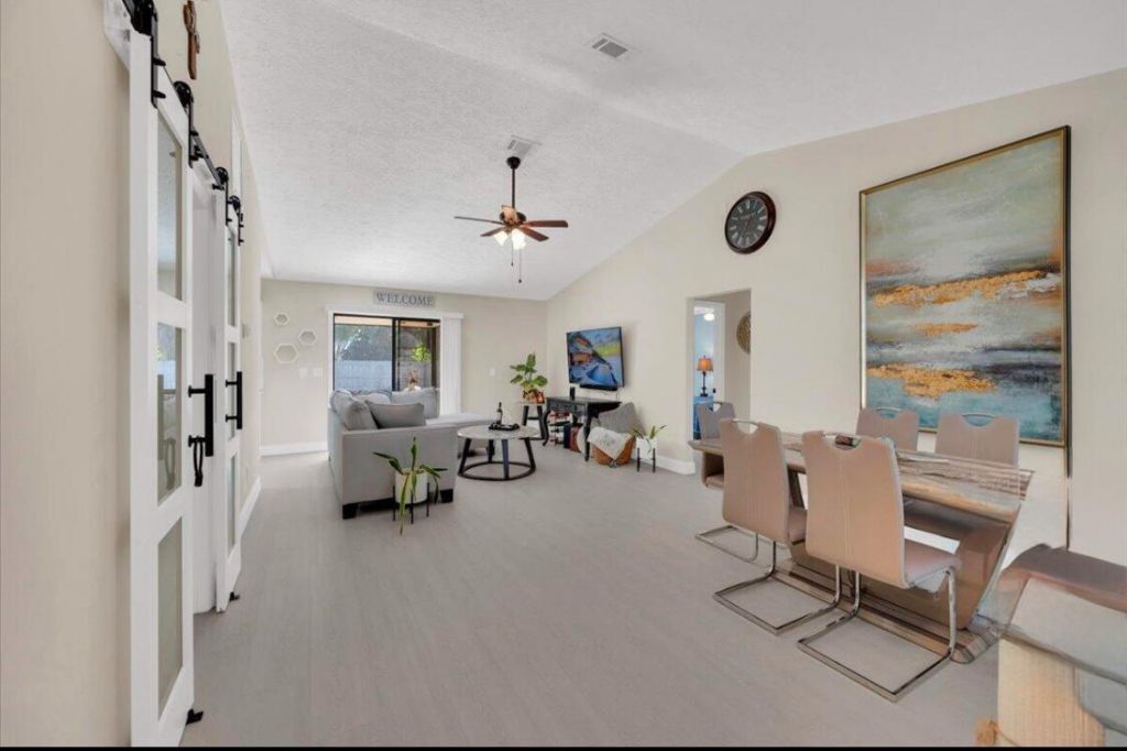 2268 SE Longhorn Avenue, Port Saint Lucie, FL 34952 Photo