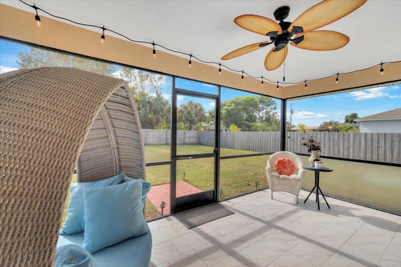2268 SE Longhorn Avenue, Port Saint Lucie, FL 34952 Photo