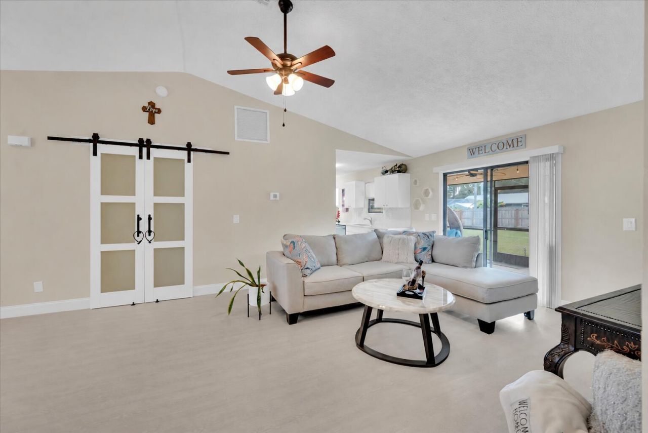 2268 SE Longhorn Avenue, Port Saint Lucie, FL 34952 Photo