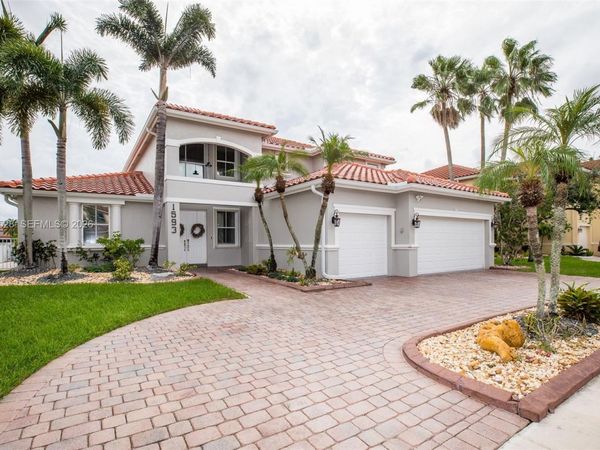 1593 SW 189th Ave , Pembroke Pines, FL 33029
