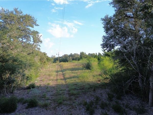 4680 FM 532 W, Moulton, TX 77975