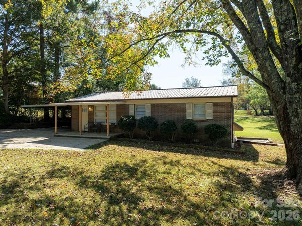 2359 Allendale Circle, Lenoir, NC 28645
