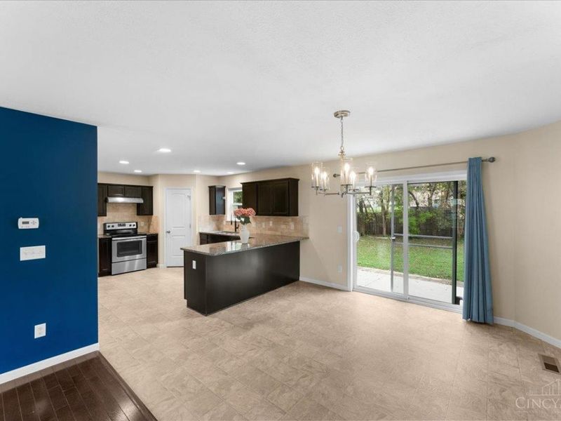 11048 Margaretta Avenue, Blue Ash, OH 45242 Photo 14