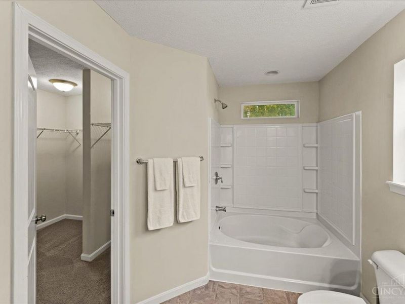 11048 Margaretta Avenue, Blue Ash, OH 45242 Photo 37