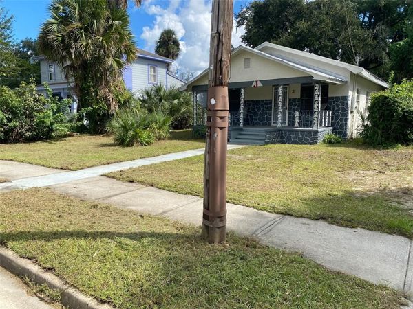 1121 S LOCUST AVENUE , SANFORD, FL 32771