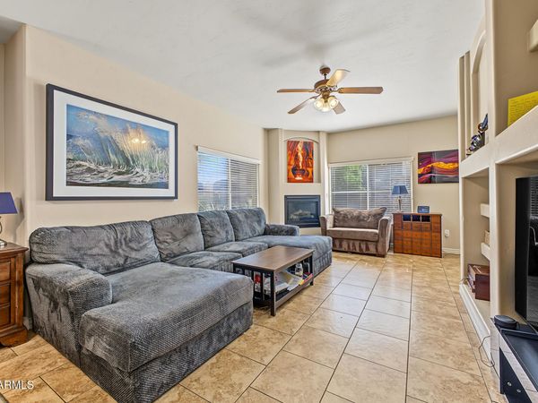 5450 E DEER VALLEY Drive, Unit 1222, Phoenix, AZ 85054