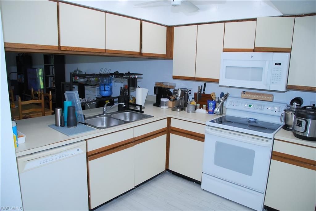 3734 SW 8th Ct , Unit 102, Cape Coral, FL 33914 Photo