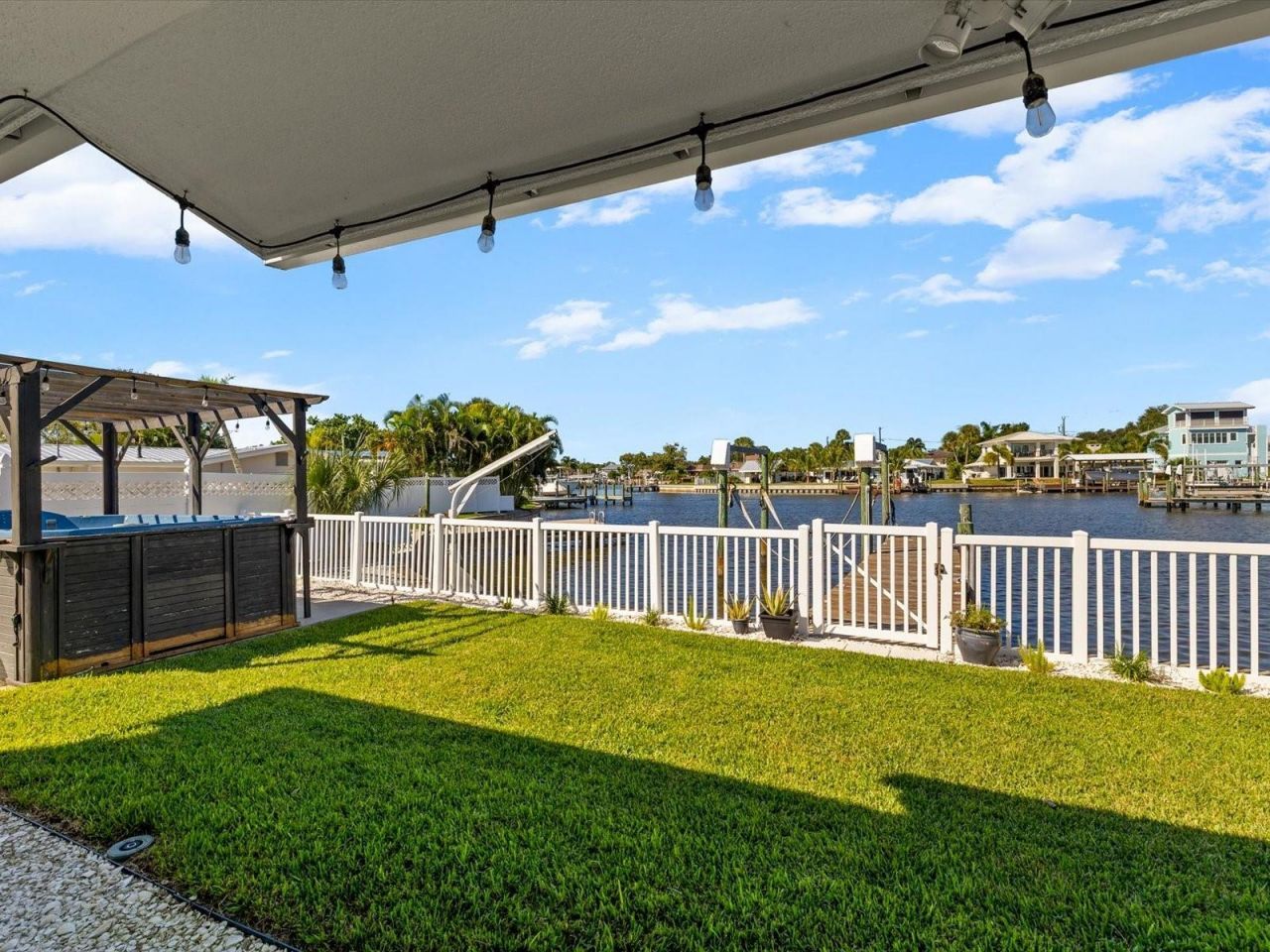 4017 Church Creek Point , Largo, FL 33774 Photo