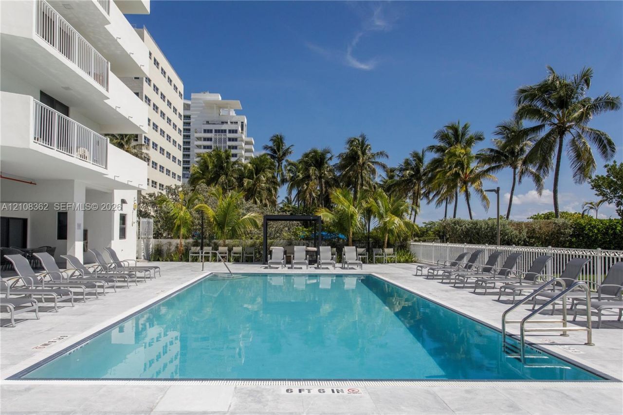4301 Collins Ave , Unit 207, Miami Beach, FL 33140 Photo