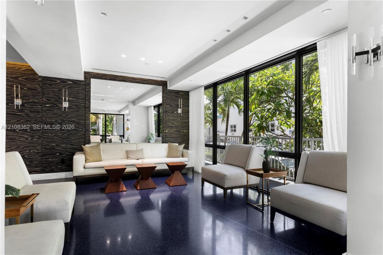 4301 Collins Ave , Unit 207, Miami Beach, FL 33140 Photo