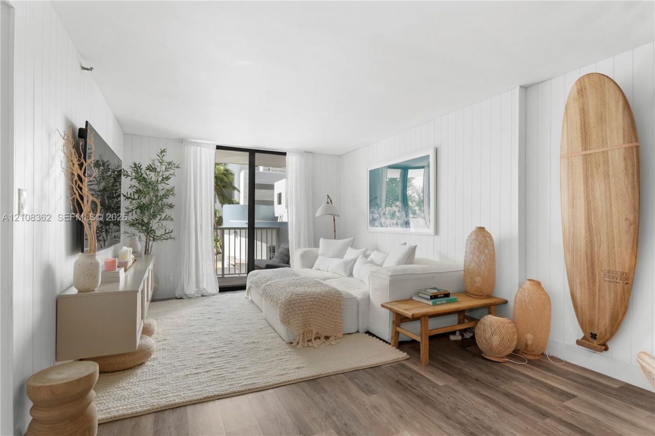 4301 Collins Ave , Unit 207, Miami Beach, FL 33140 Photo