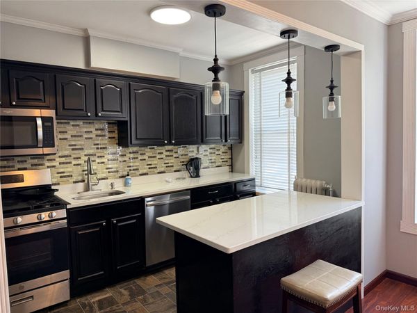 7018 67th Place , Glendale, NY 11385