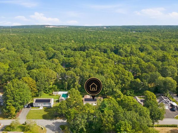 14 Bramble Bush Drive, Forestdale, MA 02644