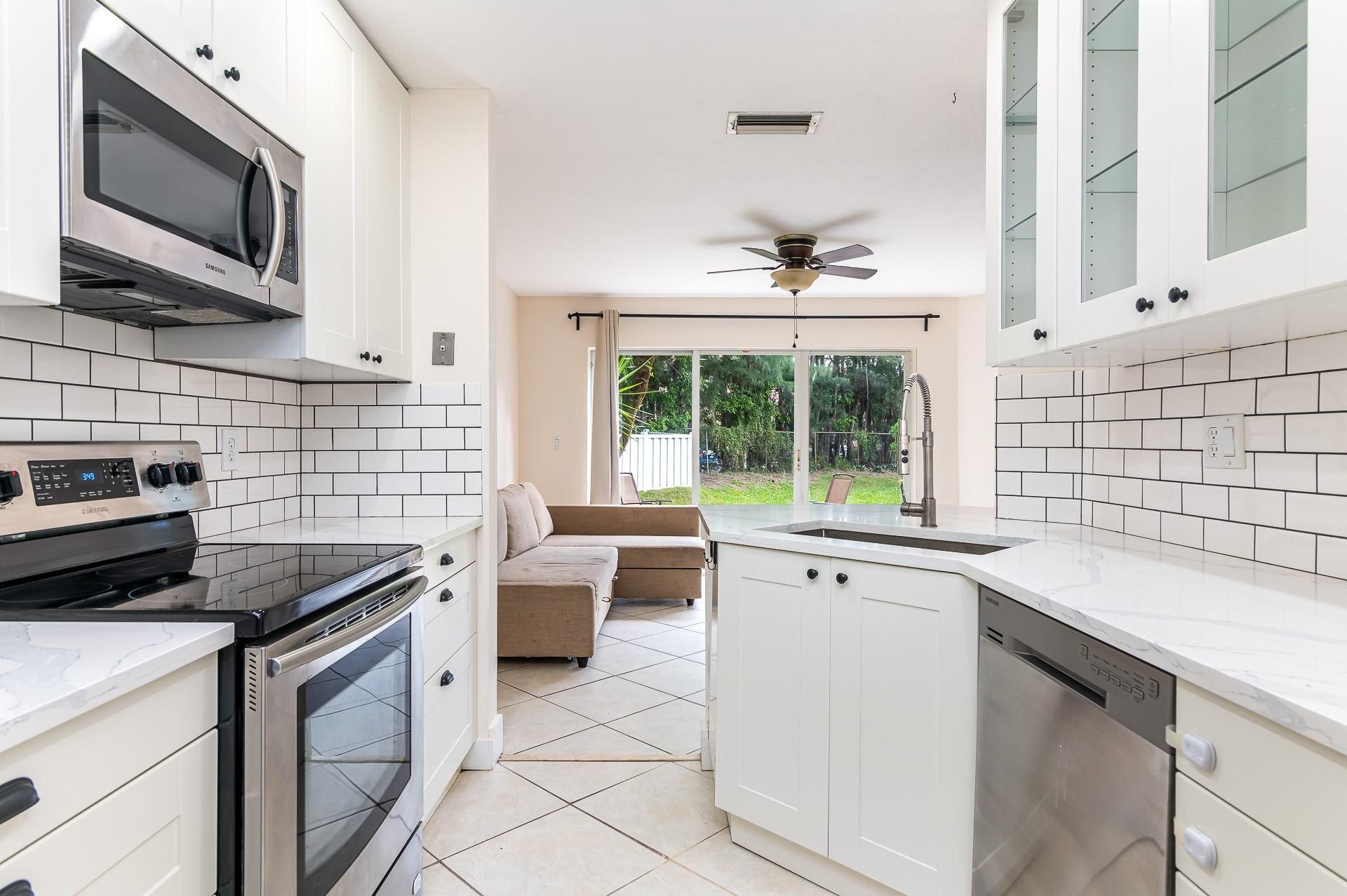 2916 NW 99th Terrace, Sunrise, FL 33322 Photo