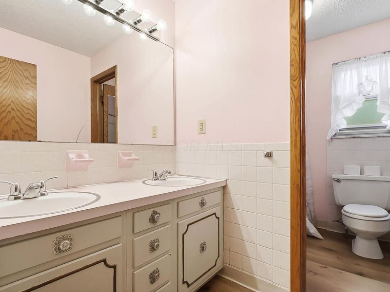 320 Briarwood Drive, Columbus, OH 43213 Photo 32