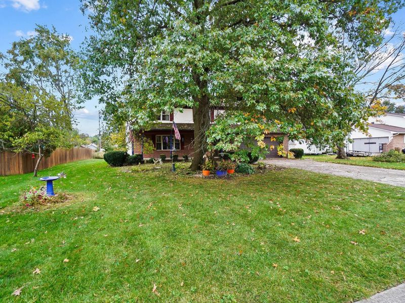 320 Briarwood Drive, Columbus, OH 43213 Photo 4