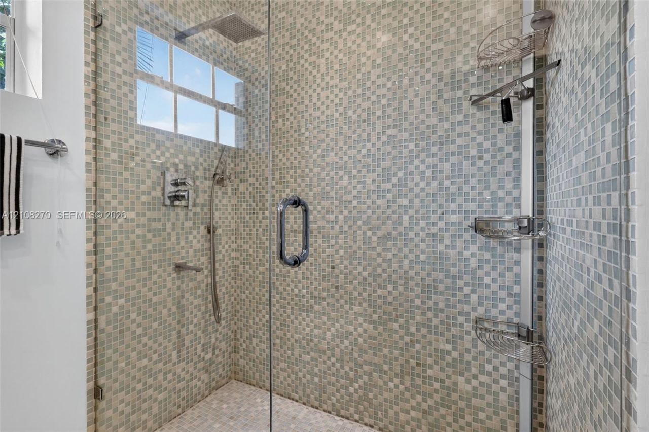 1125 99th St, Unit 12, Bay Harbor Islands, FL 33154 Photo