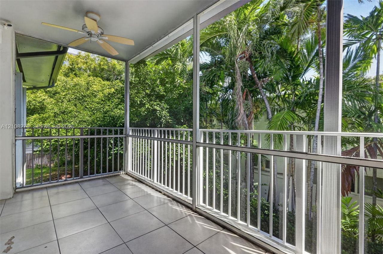1125 99th St, Unit 12, Bay Harbor Islands, FL 33154 Photo