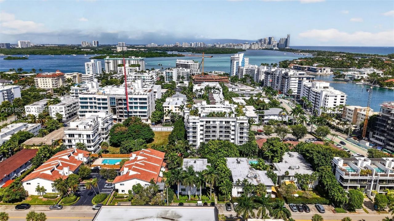 1125 99th St, Unit 12, Bay Harbor Islands, FL 33154 Photo