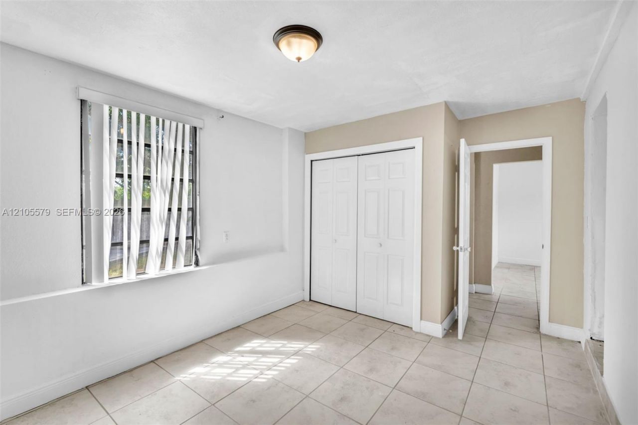 1750 NW 185th St , Miami Gardens, FL 33056 Photo