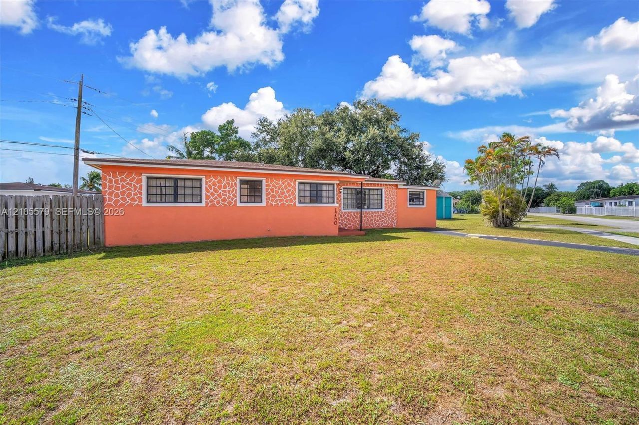 1750 NW 185th St , Miami Gardens, FL 33056 Photo