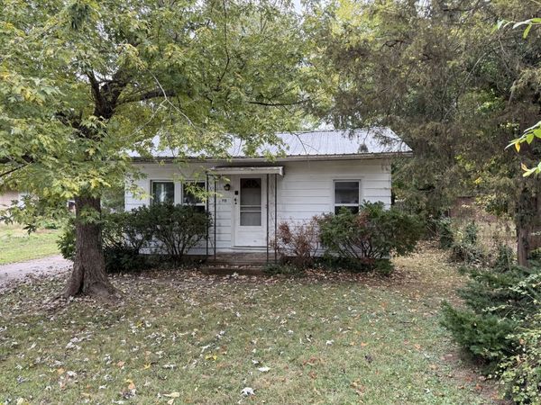 715 N James Street, Carbondale, IL 62901