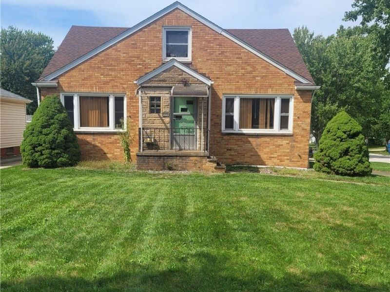 6048 Pearl Road, Parma Heights, OH 44130 Photo 1
